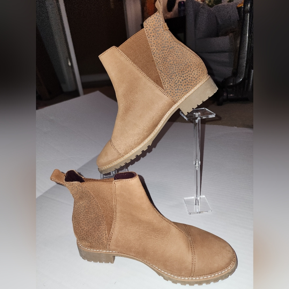 Toms Light Brown Ankle Booties